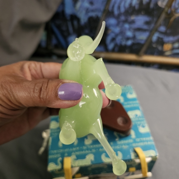 Vintage Chinese Elegant Green Glass Horse Figurine In Box - Picture 6 of 9